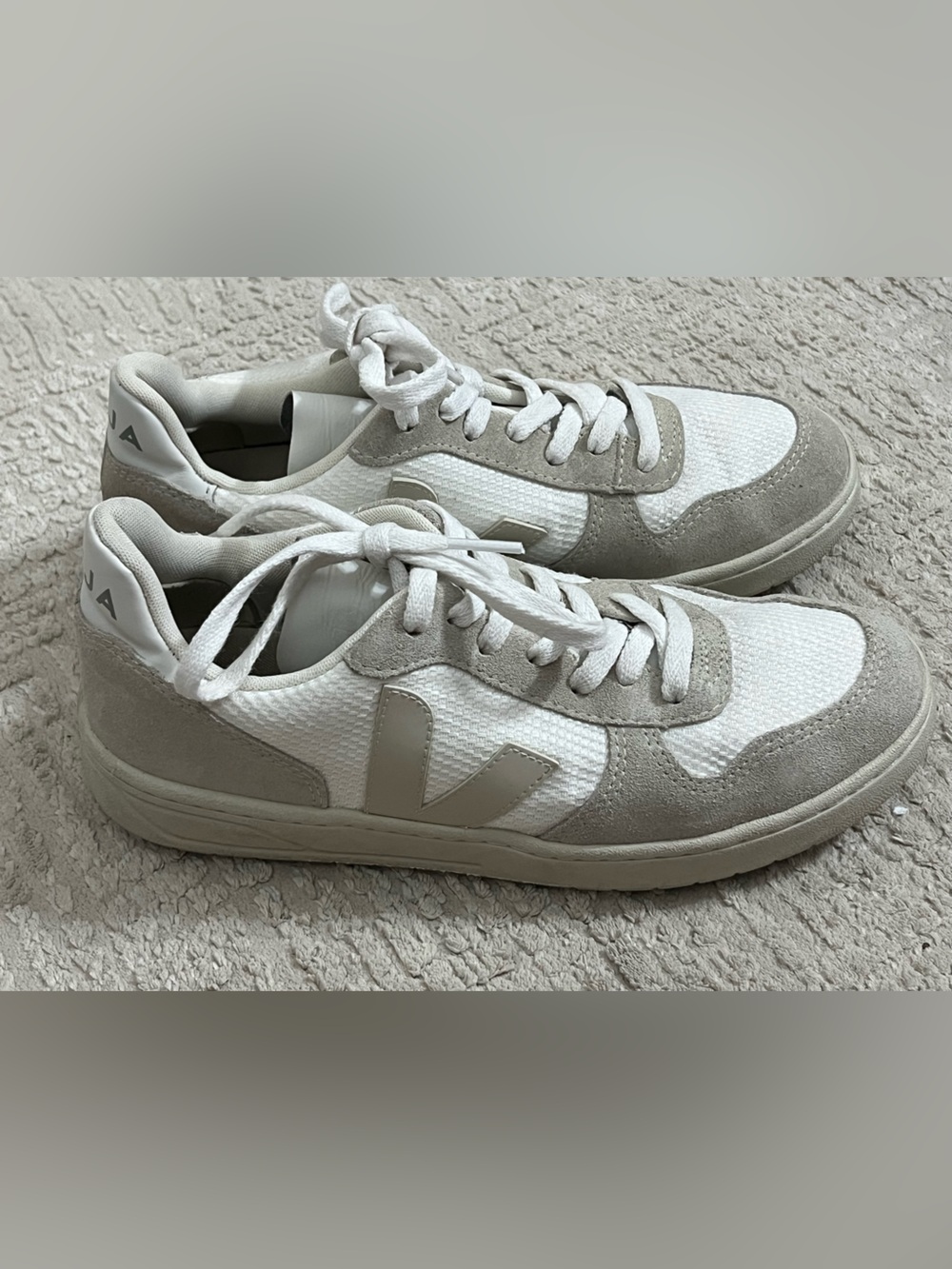 VEJA V12 Sneakers
